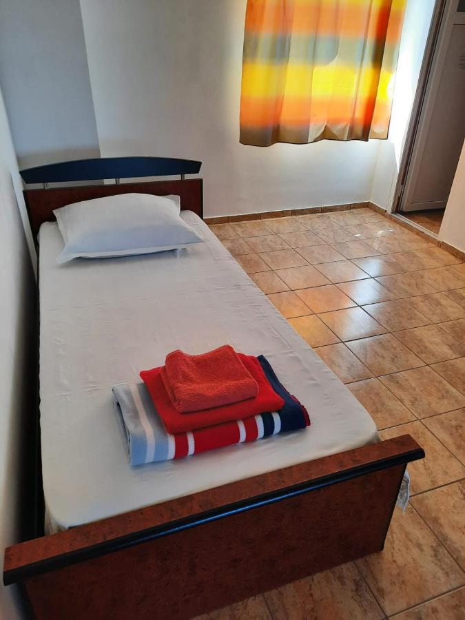 Vila Evy Hotel Костинещи Екстериор снимка