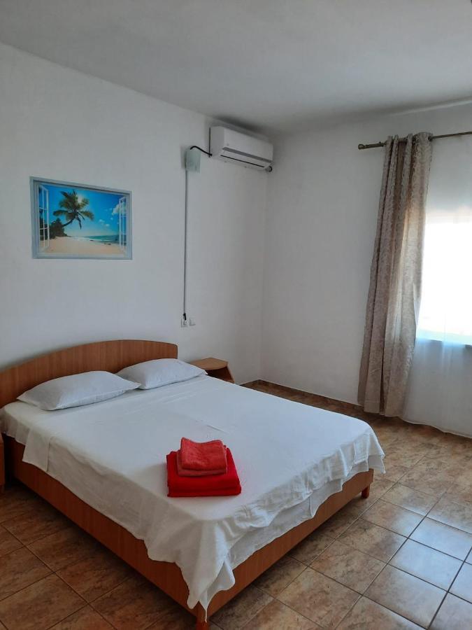 Vila Evy Hotel Костинещи Екстериор снимка